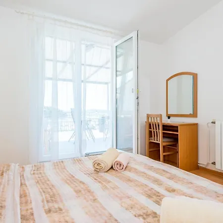 Guest house And Dalmatiko 3*