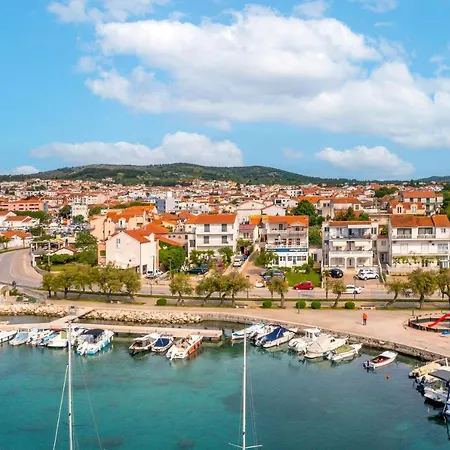 Guest house And Dalmatiko 3*