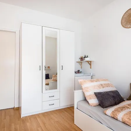 Pensionat And Dalmatiko 3*