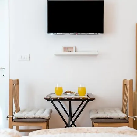 Guest house And Dalmatiko Vodice