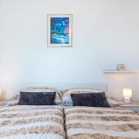 Pensionat And Dalmatiko Vodice