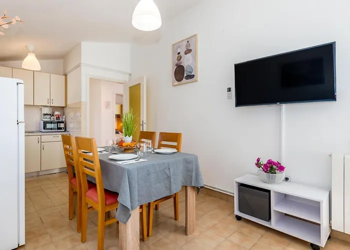 And Dalmatiko ゲストハウス 3*