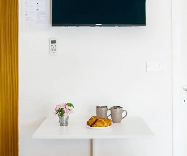 And Dalmatiko ゲストハウス