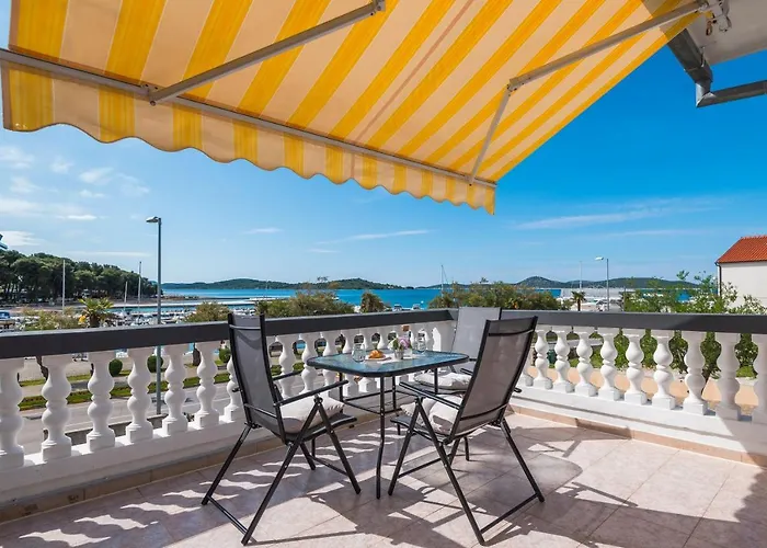 Guest house And Dalmatiko Vodice