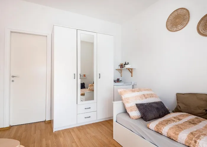 ゲストハウス And Dalmatiko 3*