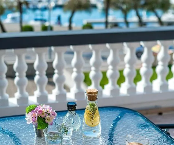 And Dalmatiko ゲストハウス