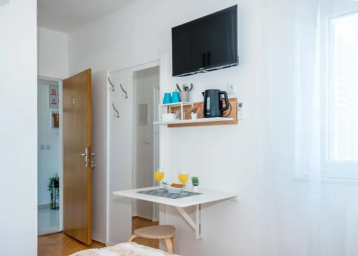 ゲストハウス And Dalmatiko 3*